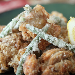 鶏とインゲンのカリカリ揚げ
